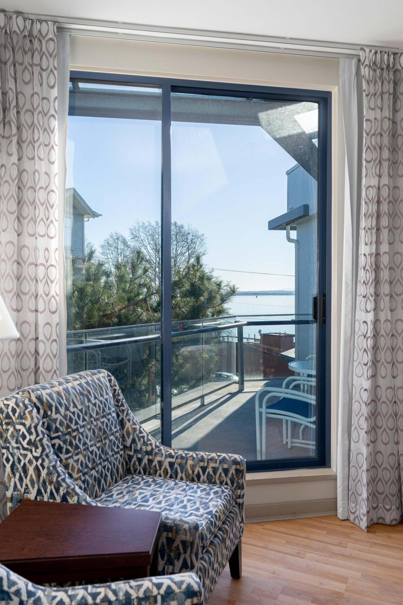 Ocean Promenade Hotel White Rock Rom bilde