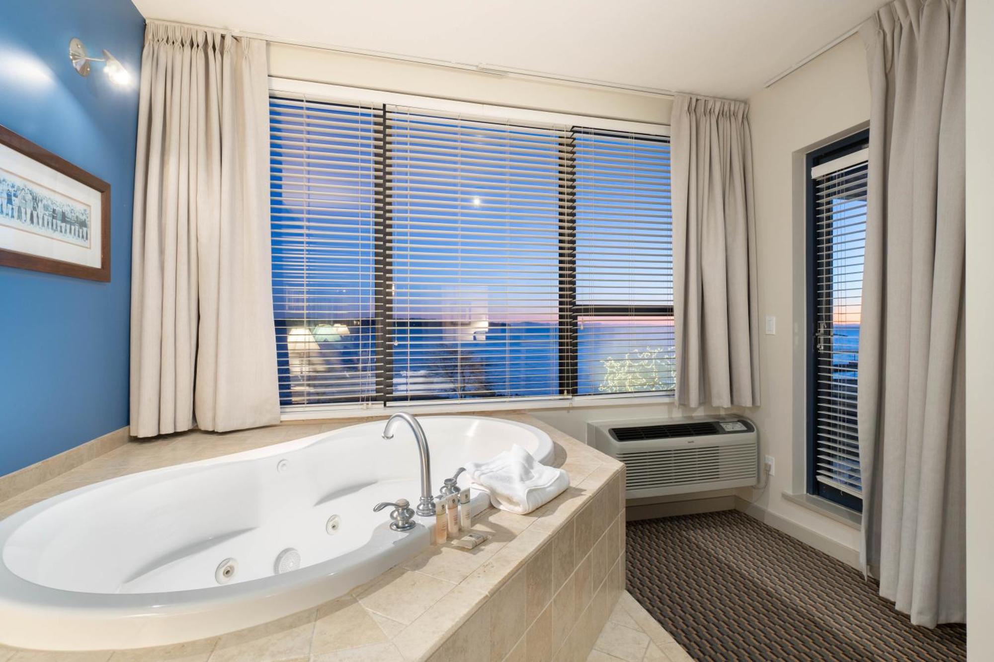 Ocean Promenade Hotel White Rock Rom bilde